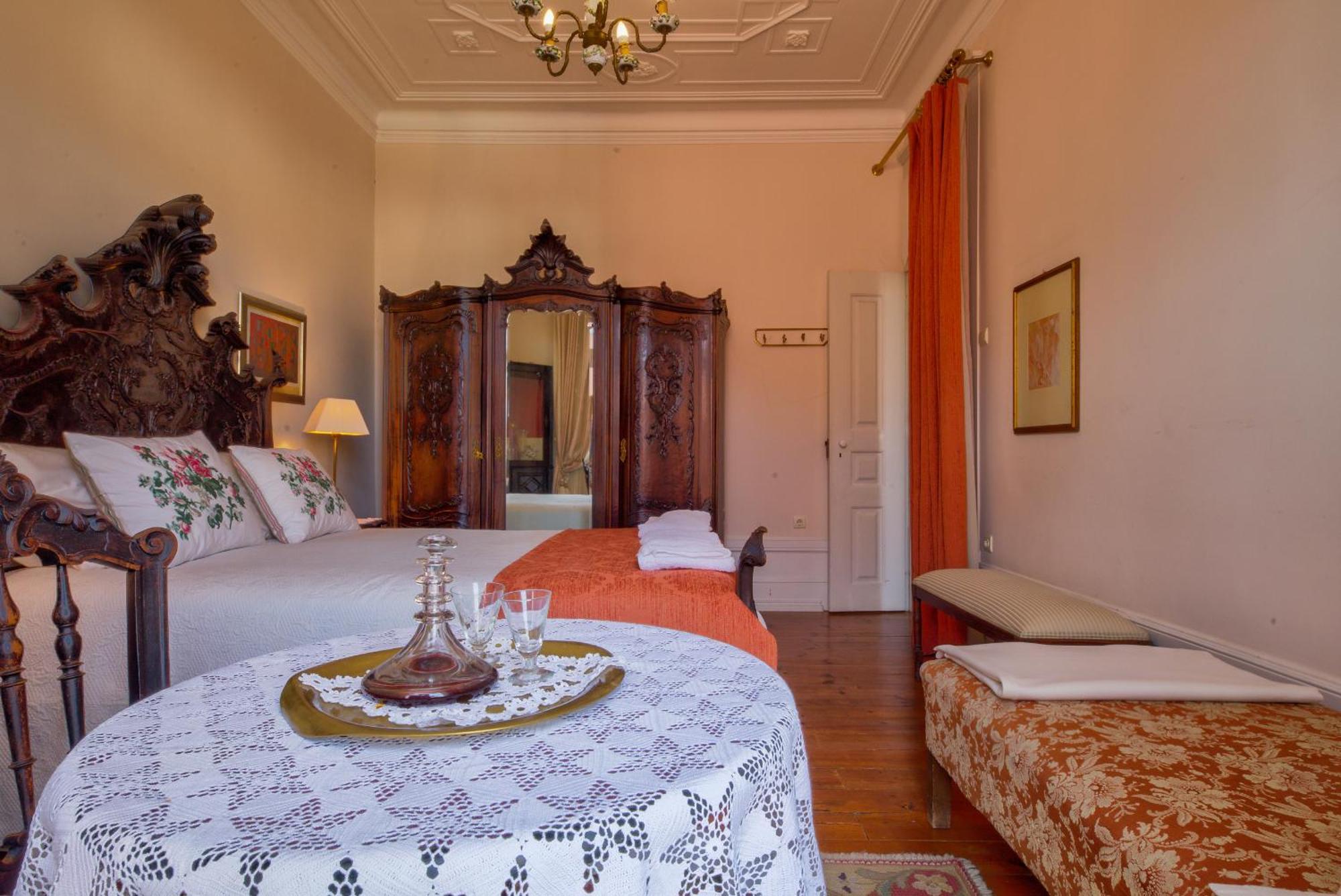 Adore Portugal Coimbra Guest House Экстерьер фото