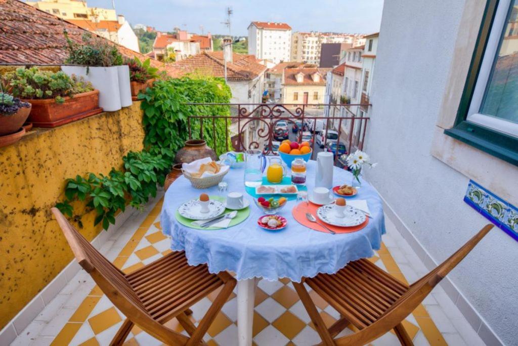 Adore Portugal Coimbra Guest House Экстерьер фото